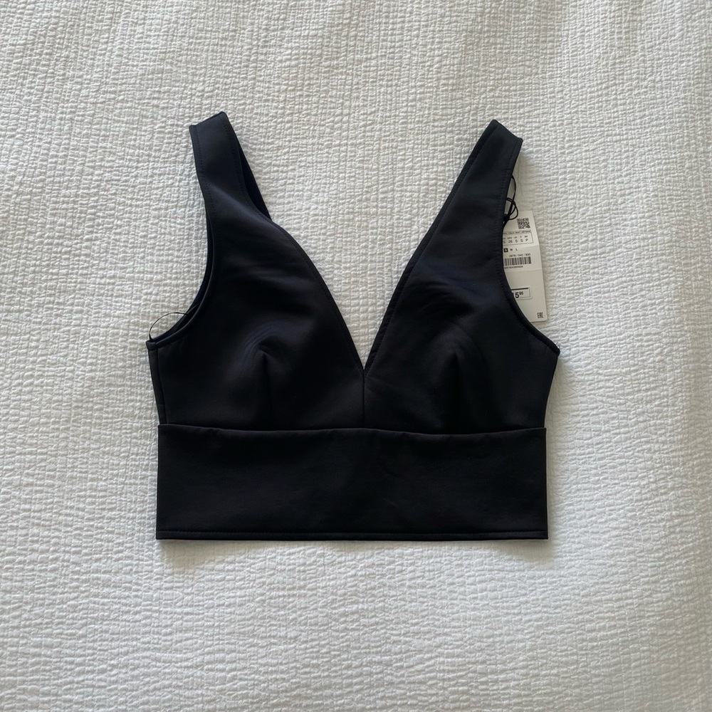 Black deep V crop top